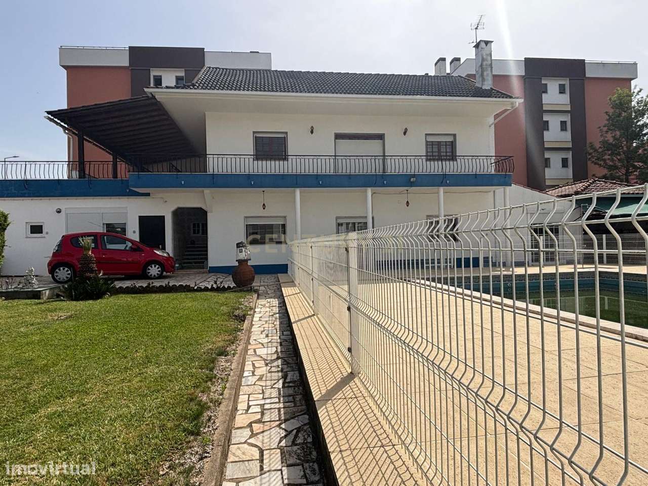 Moradia com Piscina - Entroncamento-32