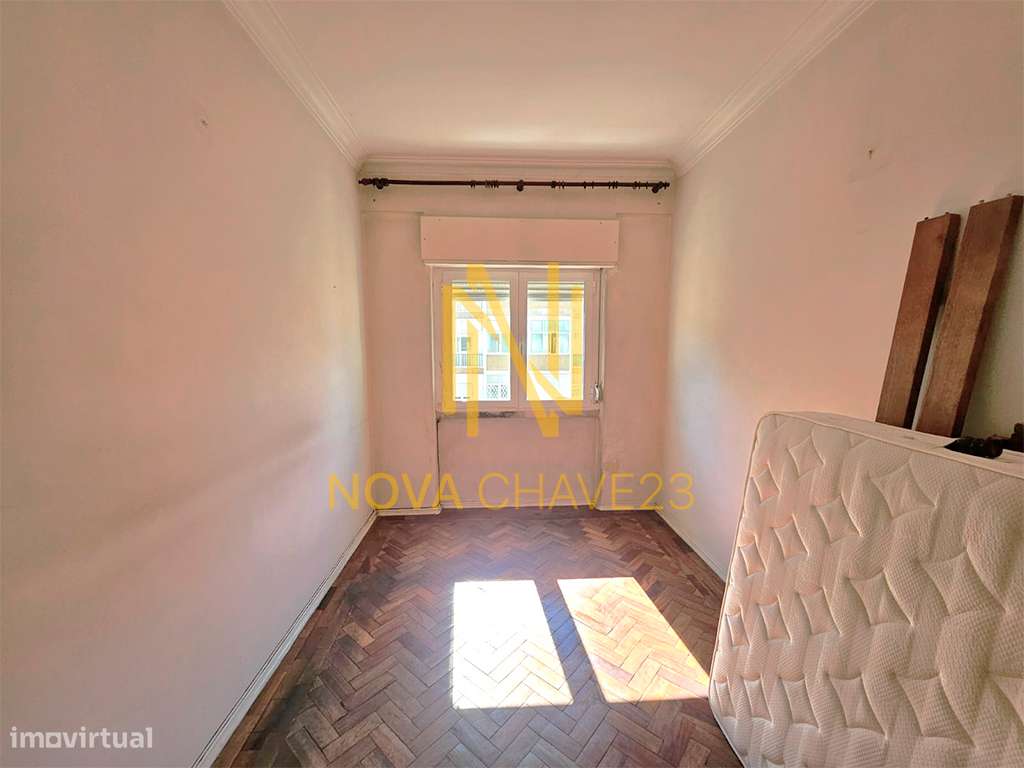 Apartamento T2 Soalheiro em São Domingos de Benfica-11