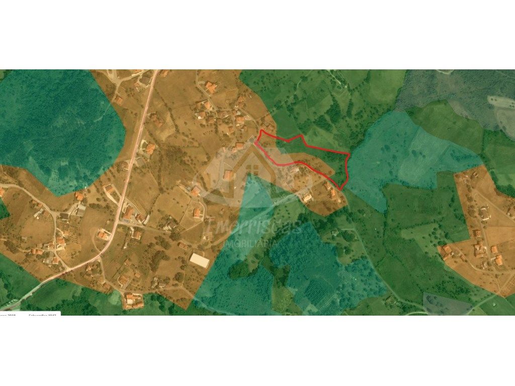 Terreno de cerca de 1 hectare, com área urbana e rústica,...