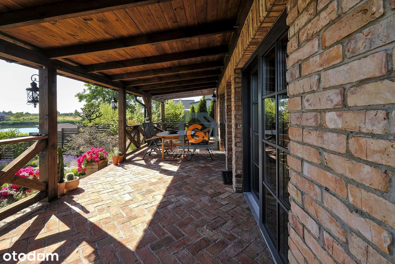 Dom nad jeziorem w Spalona z unikalnym klimatem wiejskiej chaty-9