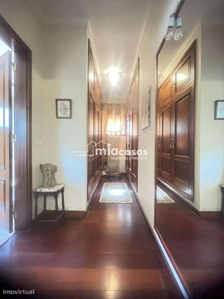 MORADIA T4+1 ISOLADA - OIÃ-23