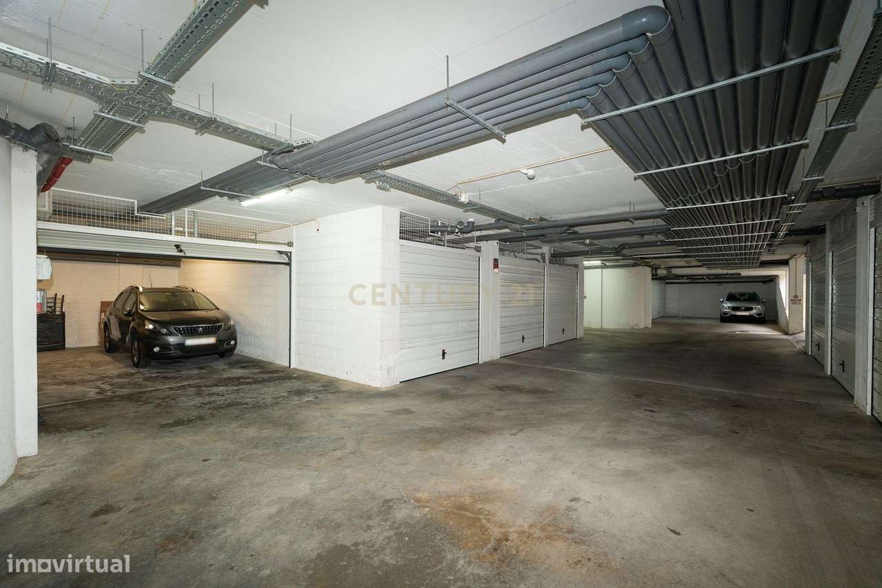 Apartamento T3 com áreas generosas-36