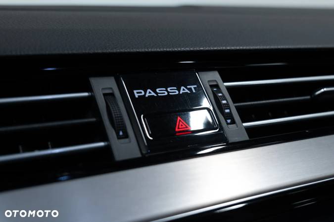 Volkswagen Passat 2.0 TDI Elegance DSG - 30