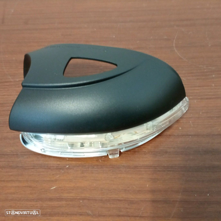 Pisca De Retrovisor Volkswagen Golf Vi (5K1) - 2