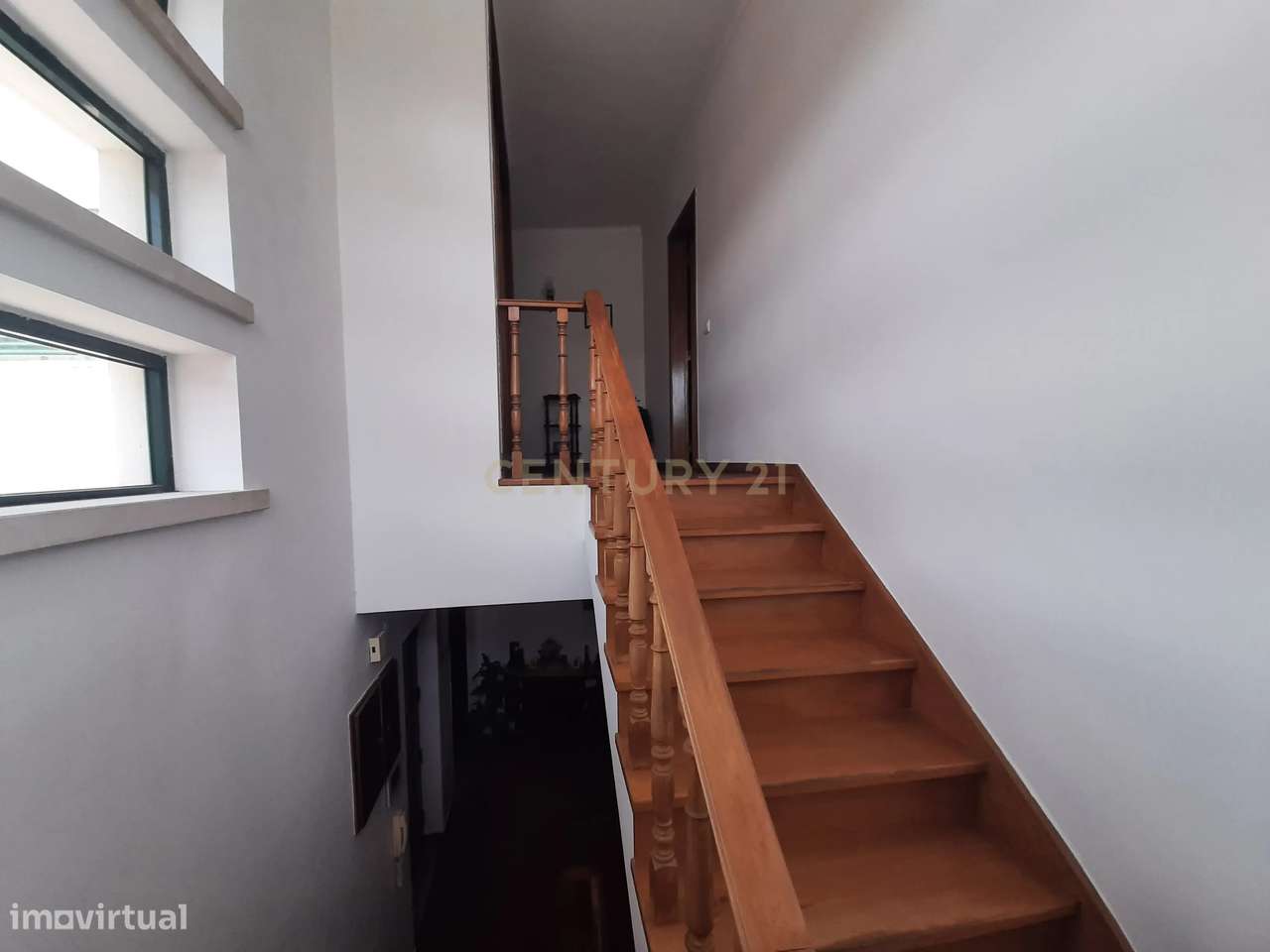 Espetacular Moradia T3 em Lousa com Garagem e Varandas-23