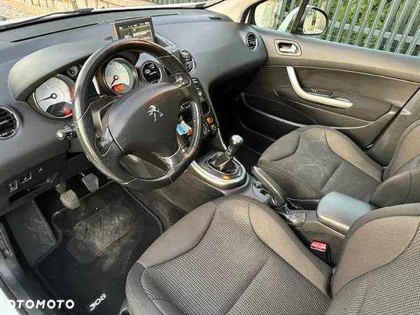 Peugeot 308 1.6 e-HDi Allure S&S - 16