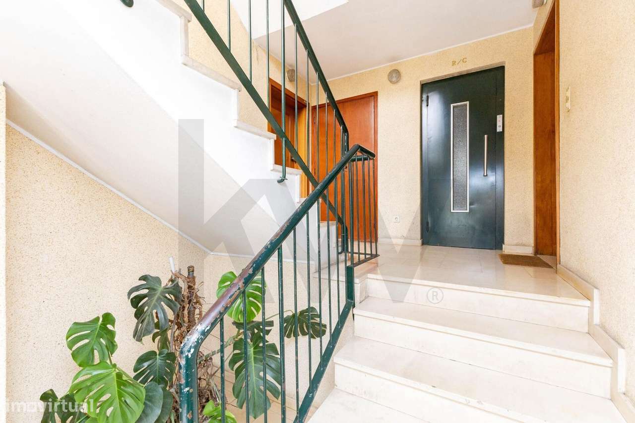 T2 COM GARAGEM BOX, EM SENHORA DA HORA, JUNTO AO METRO - Grande imagem: 5/21