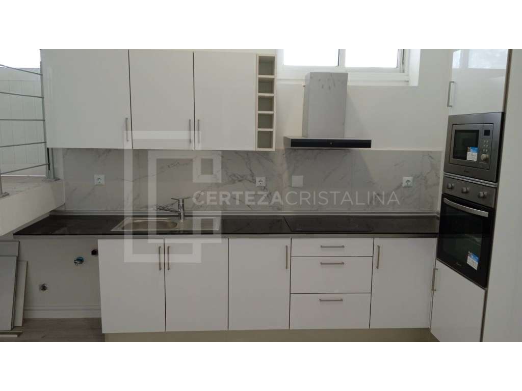 Loja com Terraço | Santo André - Barreiro-1