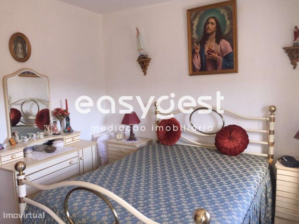 Moradia V2 recuperada na lindíssima e turística aldeia de Longroiva. - Grande imagem: 5/12