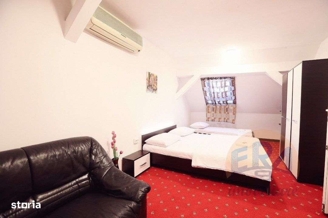 Casa cu 3 apartamente, P-ta Unirii , Str. Primariei - Imagine principală: 1/19