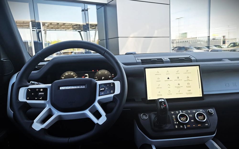 Land-Rover Defender 3.0 Diesel 200 KM — zdjęcie 2