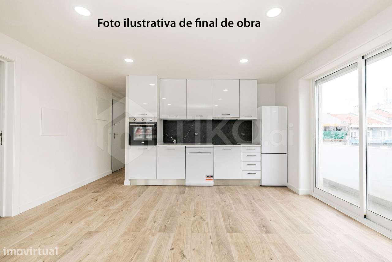 T2+1 Totalmente remodelado em Odivelas – Pronto a habitar | Excelente-0