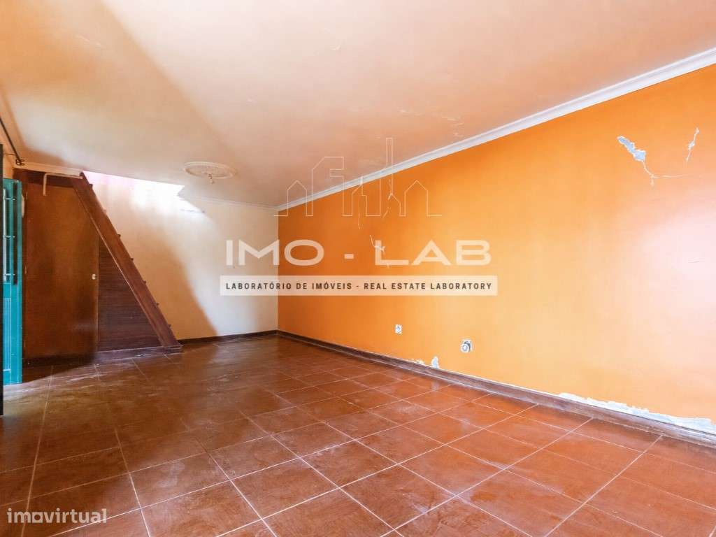 Moradia T2 - Ampla Garagem - Câmara de Lobos-30