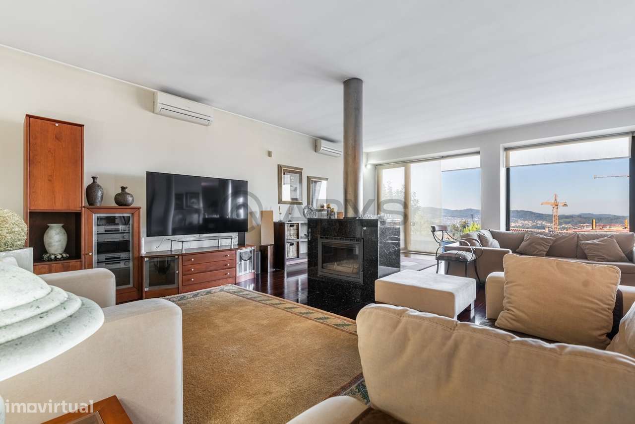 Moradia T4 com Piscina - Nogueira, Braga-5