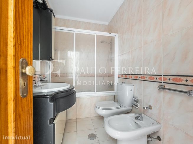 Apartamento T6 no centro de Famalicão-21