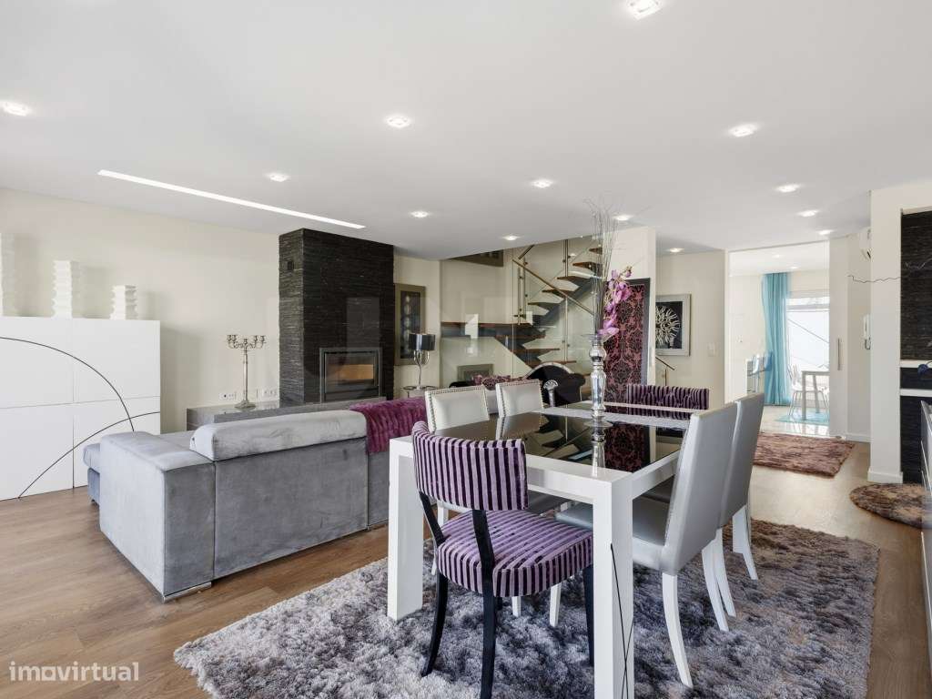 Moradia T3+1, para venda, em Parede, Cascais. - Grande imagem: 4/45