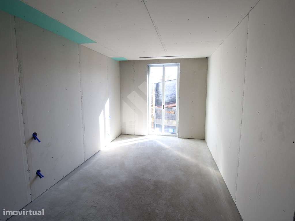 Venda Apartamento T2Cobertura com Terraço Novo, em Real, Braga-9