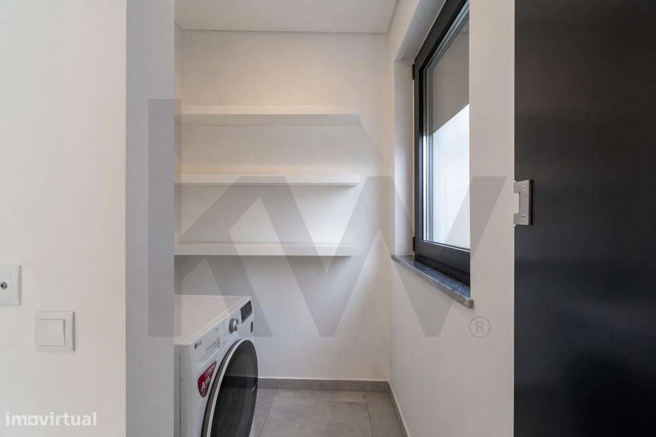 Exclusivo Apartamento T3 Contemporâneo de Alta Gama – Patacão, Faro-10