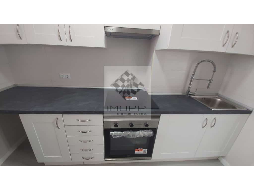 Apartamento T2 renovado às portas de Lisboa - Oportunidade única na...-8