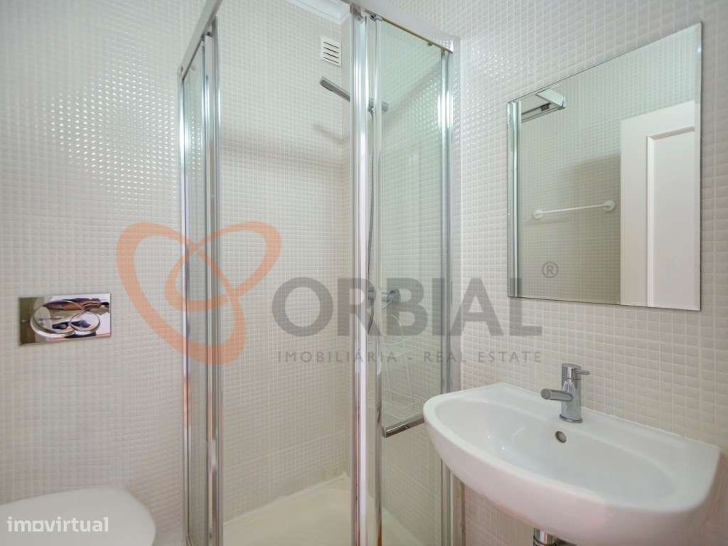 Moradia V2 para venda, inserida em condomínio privado com piscina, ...-15