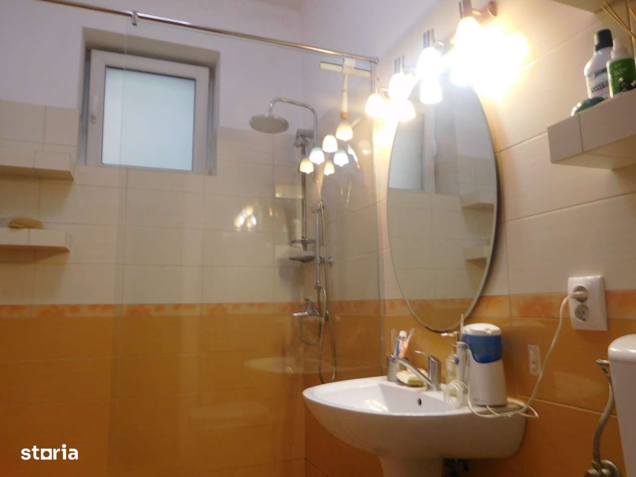 apartament in casa, zona centrala-2