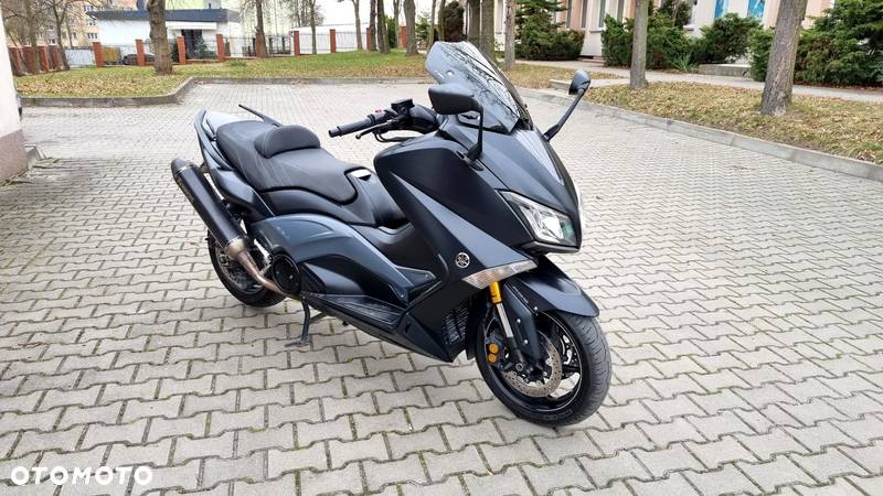 Yamaha Tmax - 10