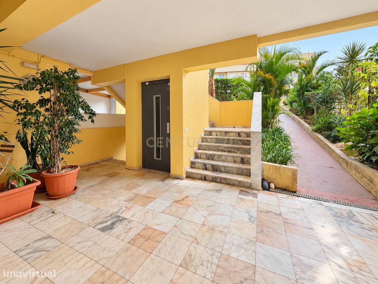 Apartamento T2 com Piscina, Elevador e Varanda Virada a Sul | Albufeir-29