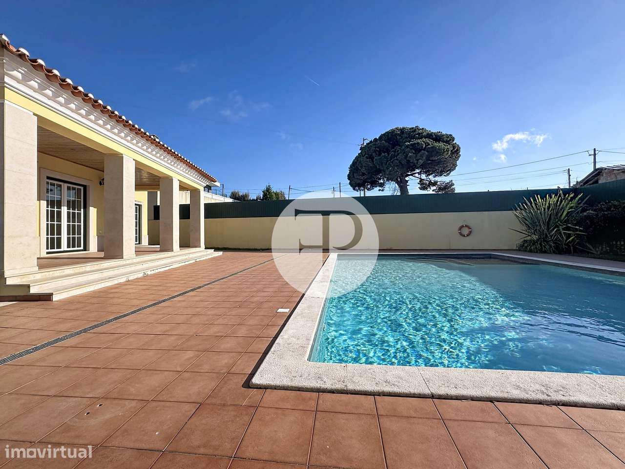 Moradia T5 com piscina no Nadadouro | 408 m² | Lote de 809 m²-57
