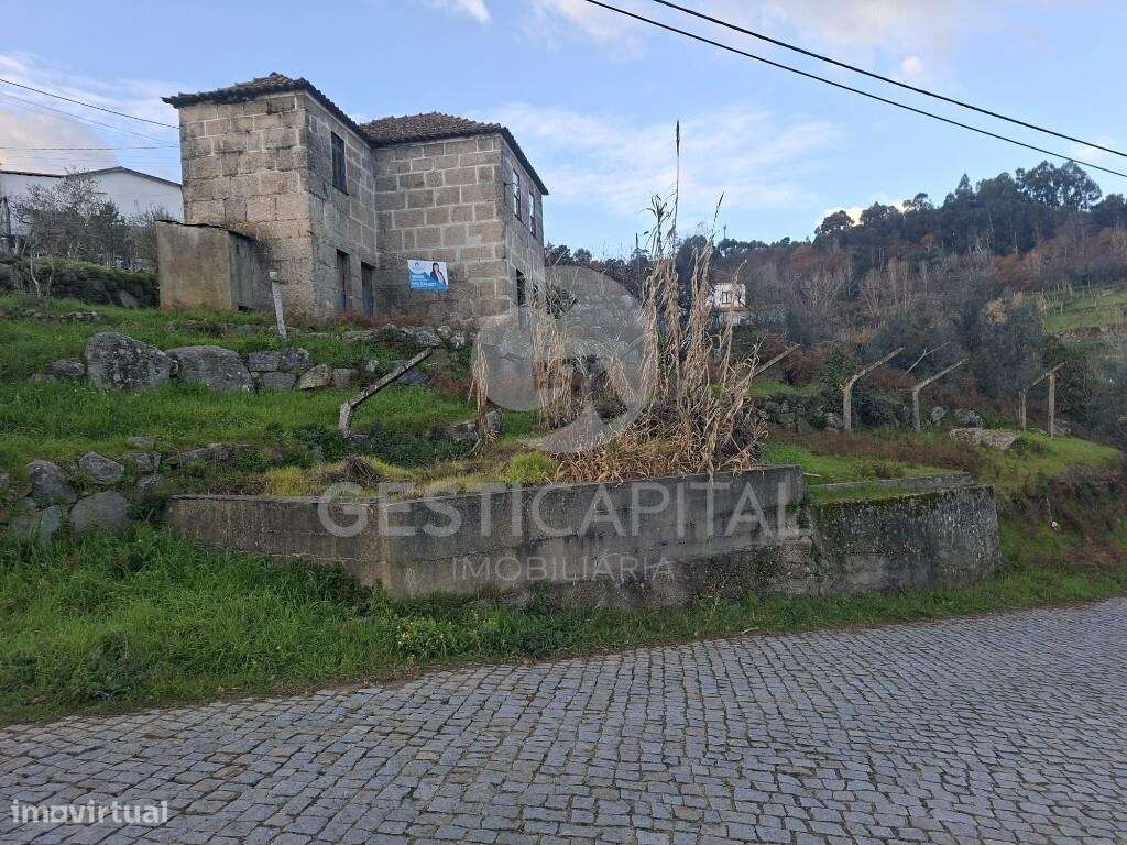 Moradia para reconstrução em São Tomé de Covelas, Baião-10