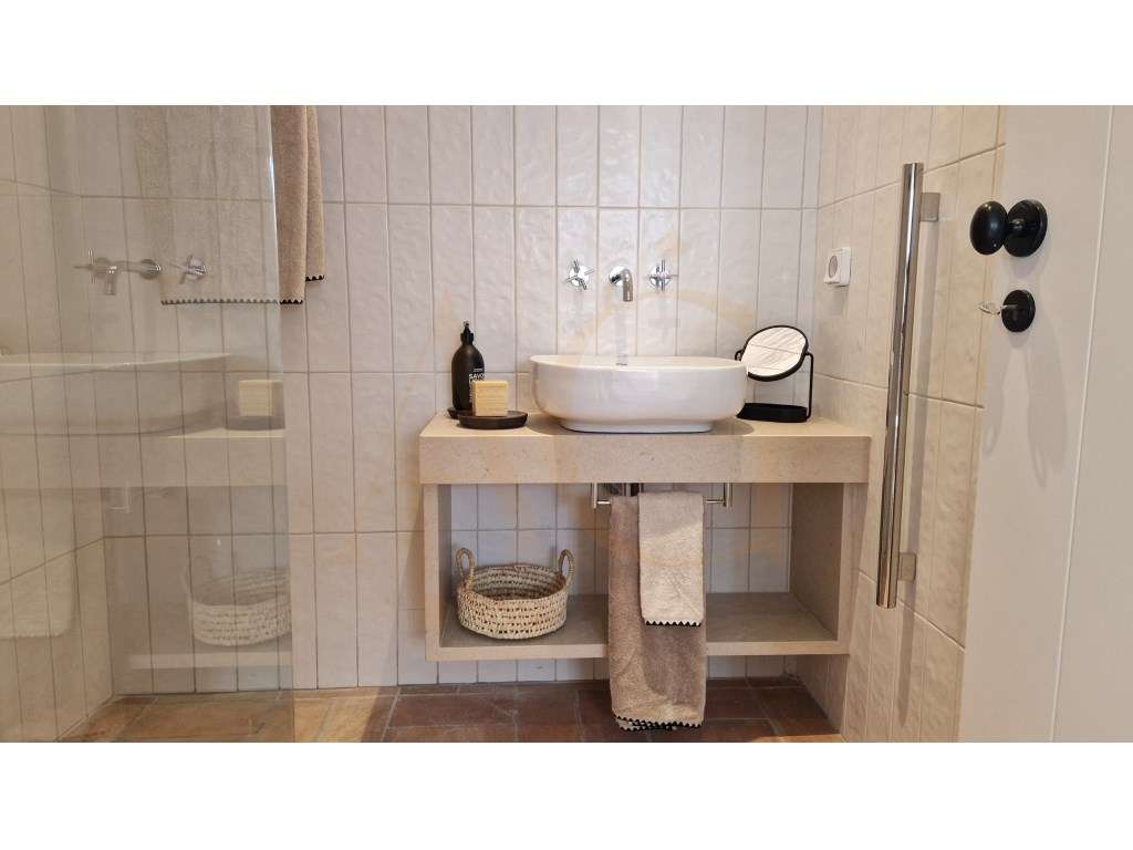 Moradia T3 de luxo no centro de Tavira com piscina e garagem privada-15