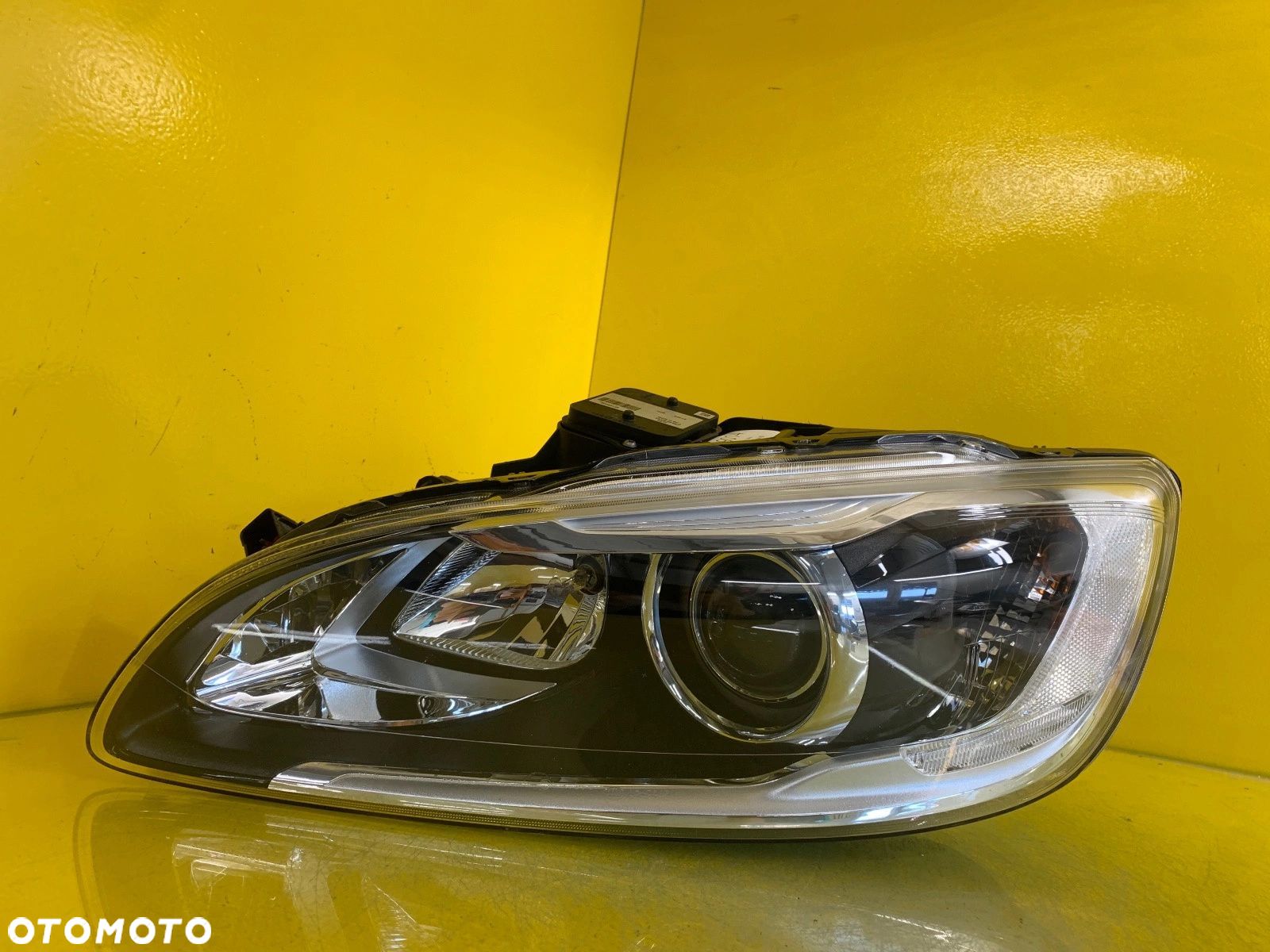 LAMPA LEWA VOLVO S60 V60 FL LIFT 13-18 BI-XENON 31420108 - 1