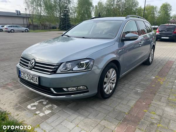 Volkswagen Passat 2.0 TDI Comfortline DSG - 2