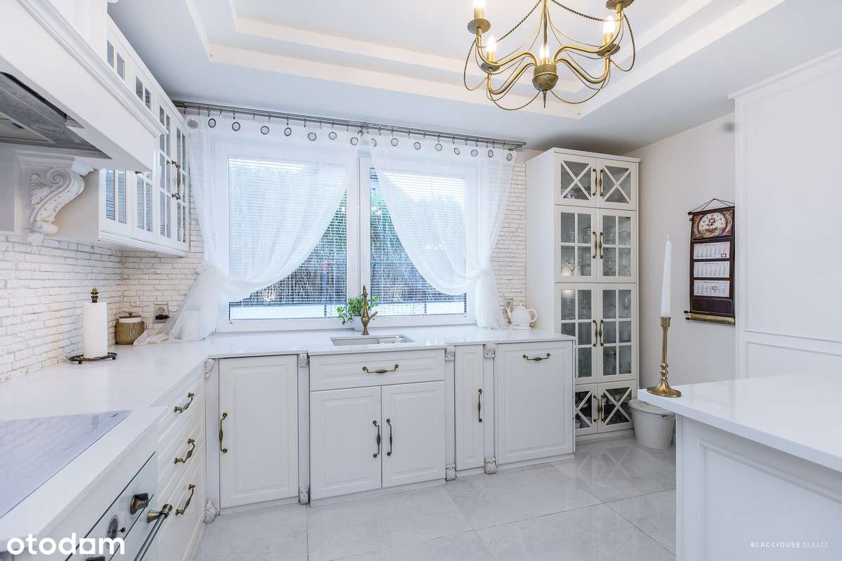 Dom wolnostojący z pięknym widokiem i basenem-10