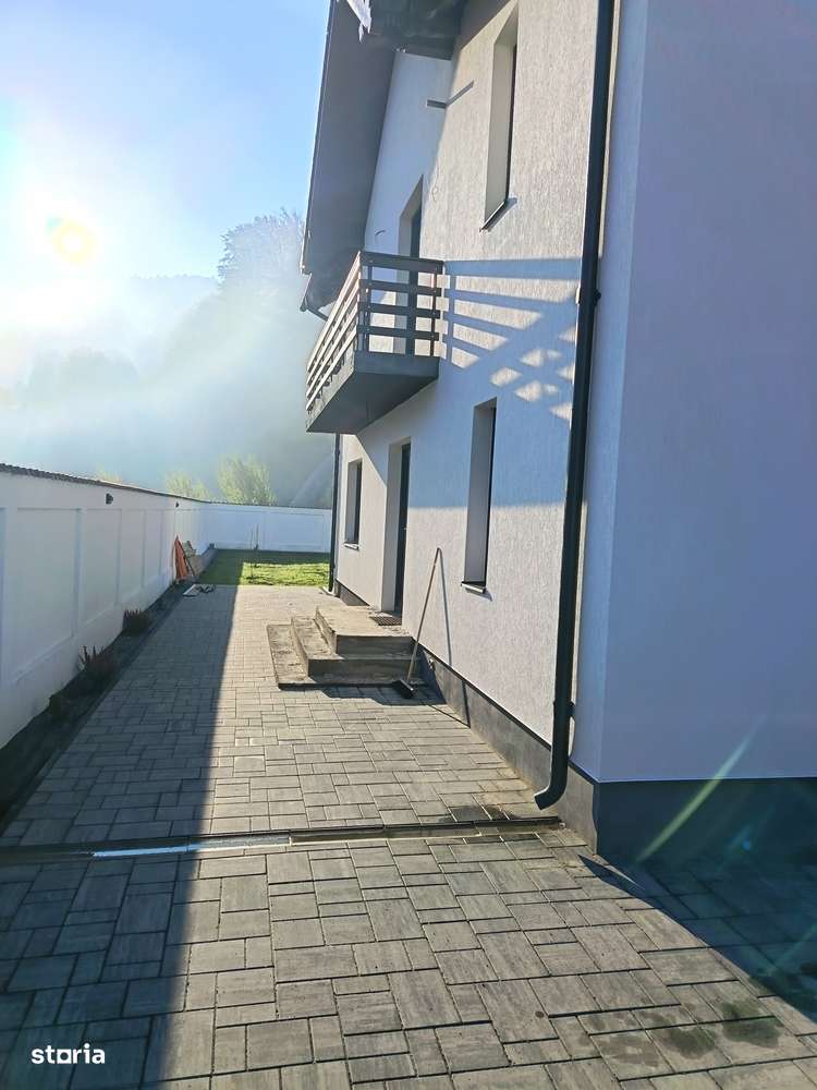 Inchiriez casa noua în Bunloc - Imagine principală: 4/20