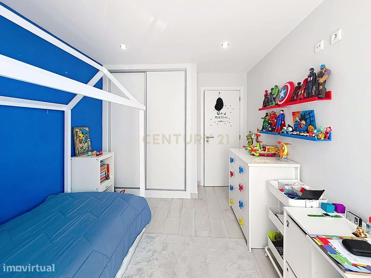 Moradia T3 Térrea Renovada à Venda na Nazaré | Quintal | Suite | Pront-26