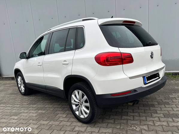 Volkswagen Tiguan 2.0 TDI DPF BlueMotion Technology Exclusive - 5