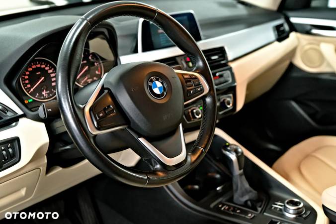 BMW X1 xDrive20d - 11