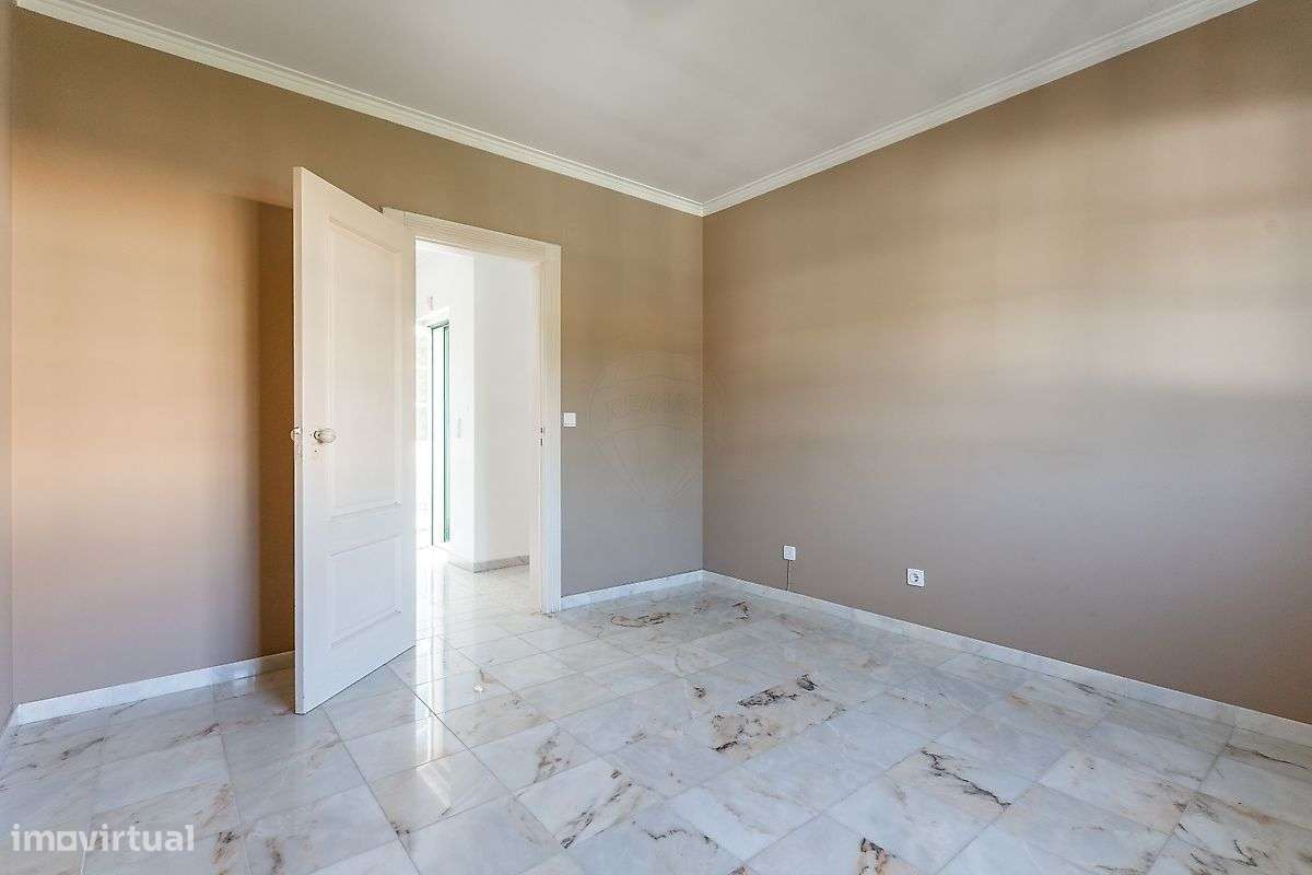 Moradia T4 para venda-45