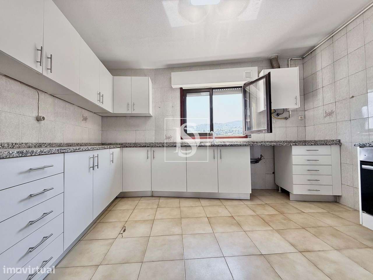 Moradia Multifamiliar - Oportunidade Única de Negócio-5