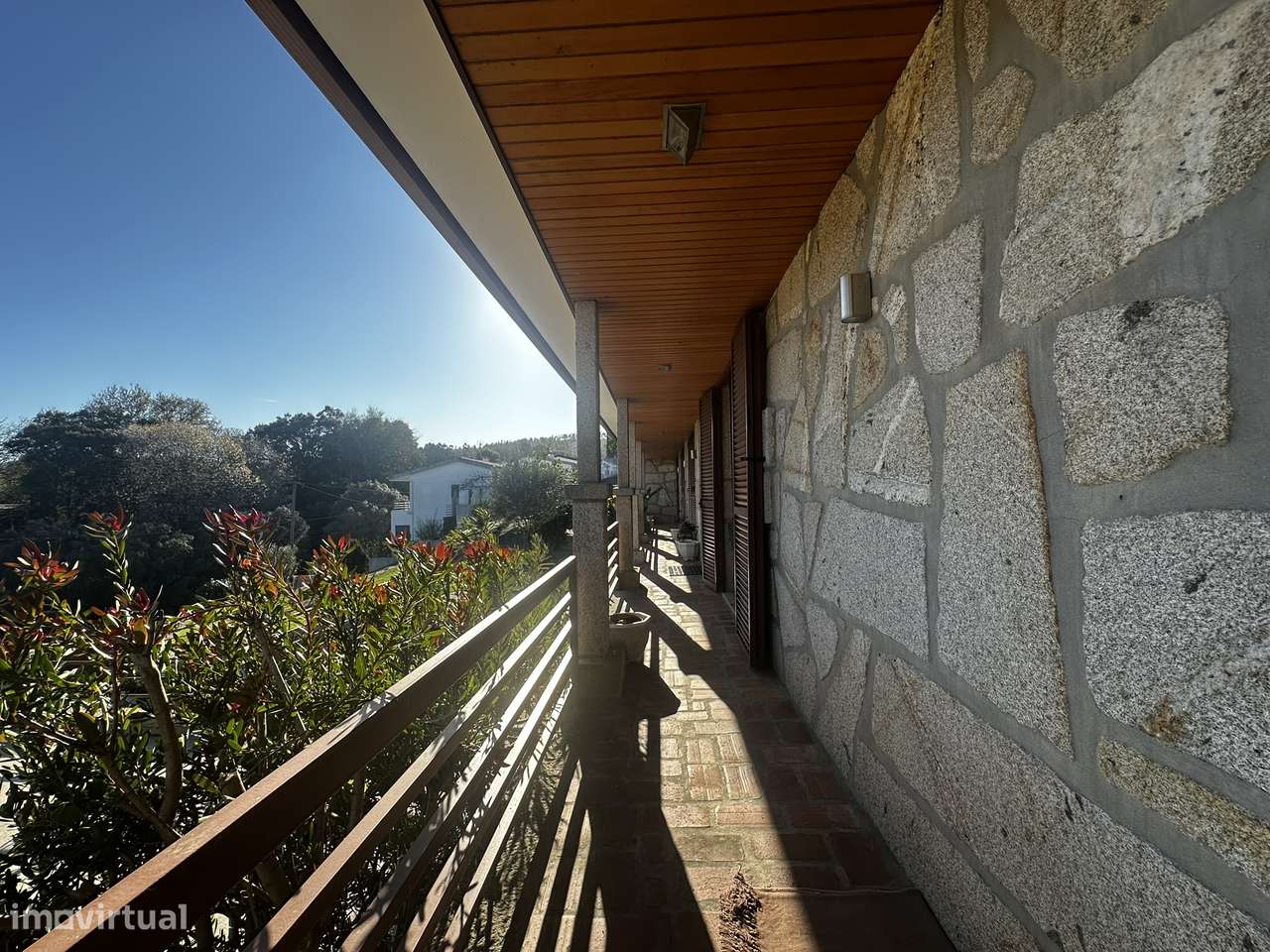 Moradia V4 térrea em Vilar de Mouros-15