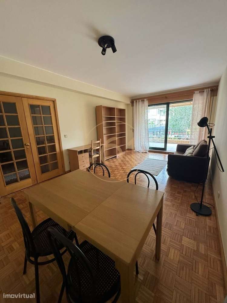 T1 mobilado para arrendamento  junto ao Hospital de S. João - Grande imagem: 3/16