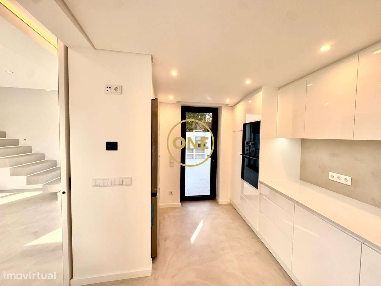 Moradia NOVA T3+1 | 330 m2 | Piscina | PRAIA | Francelos-13