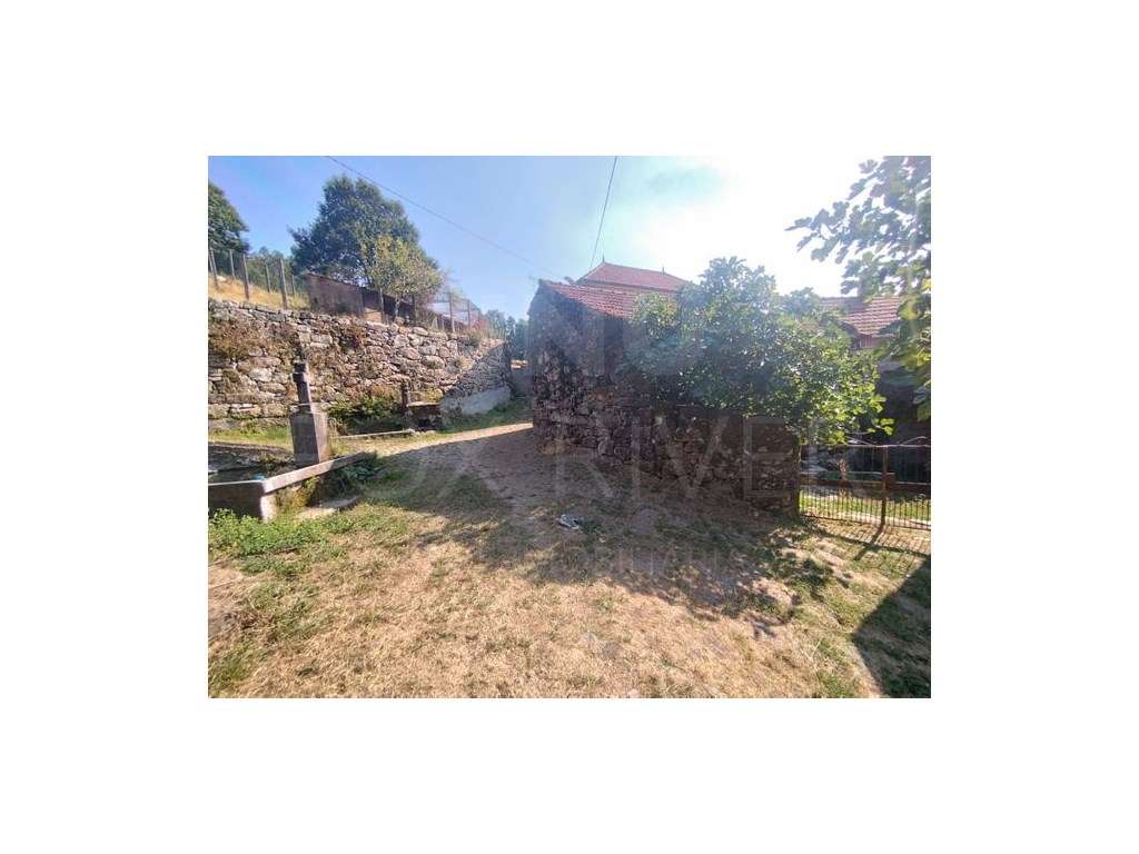 Moradia para restauro Castro Laboreiro, Melgaço - Grande imagem: 4/9