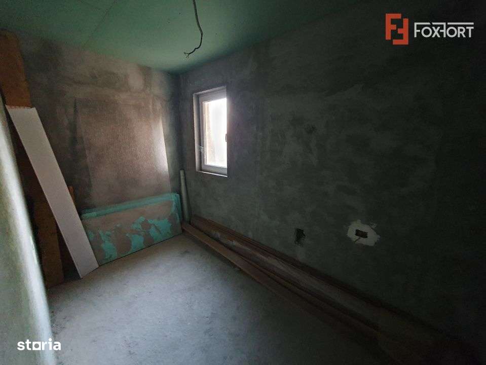 Casa individuala cu 5 camere si 2 bai, Central Jebel-10