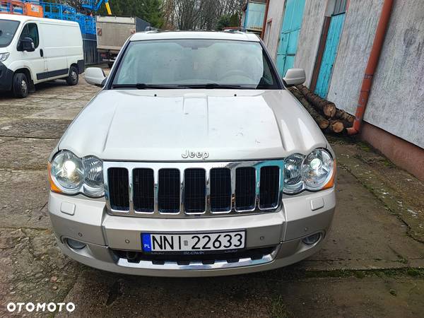 Jeep Grand Cherokee - 1