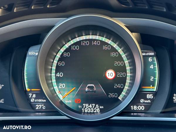 Volvo V40 T3 Geartronic RDesign - 17