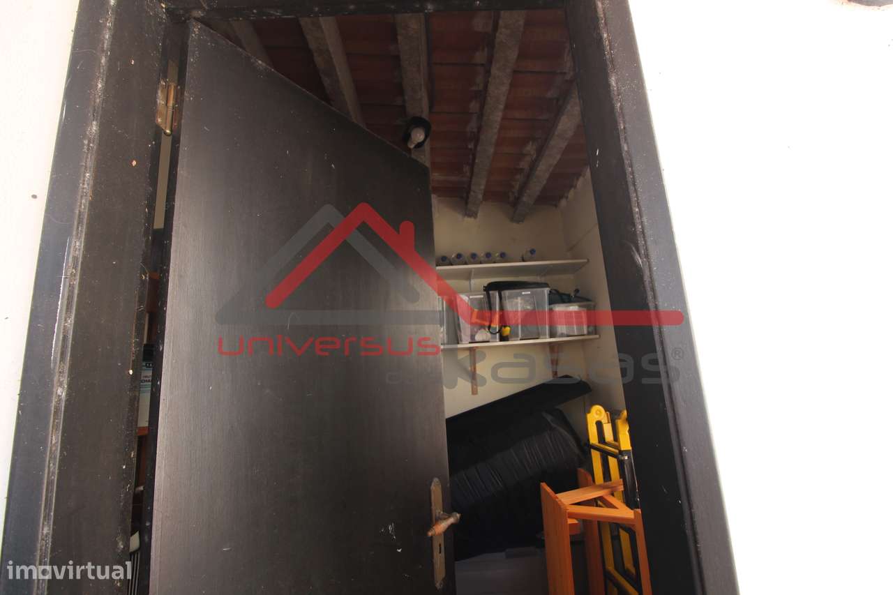 Moradia em Banda V4 com Jardim e Estacionamento na Quinta do Anjo-19