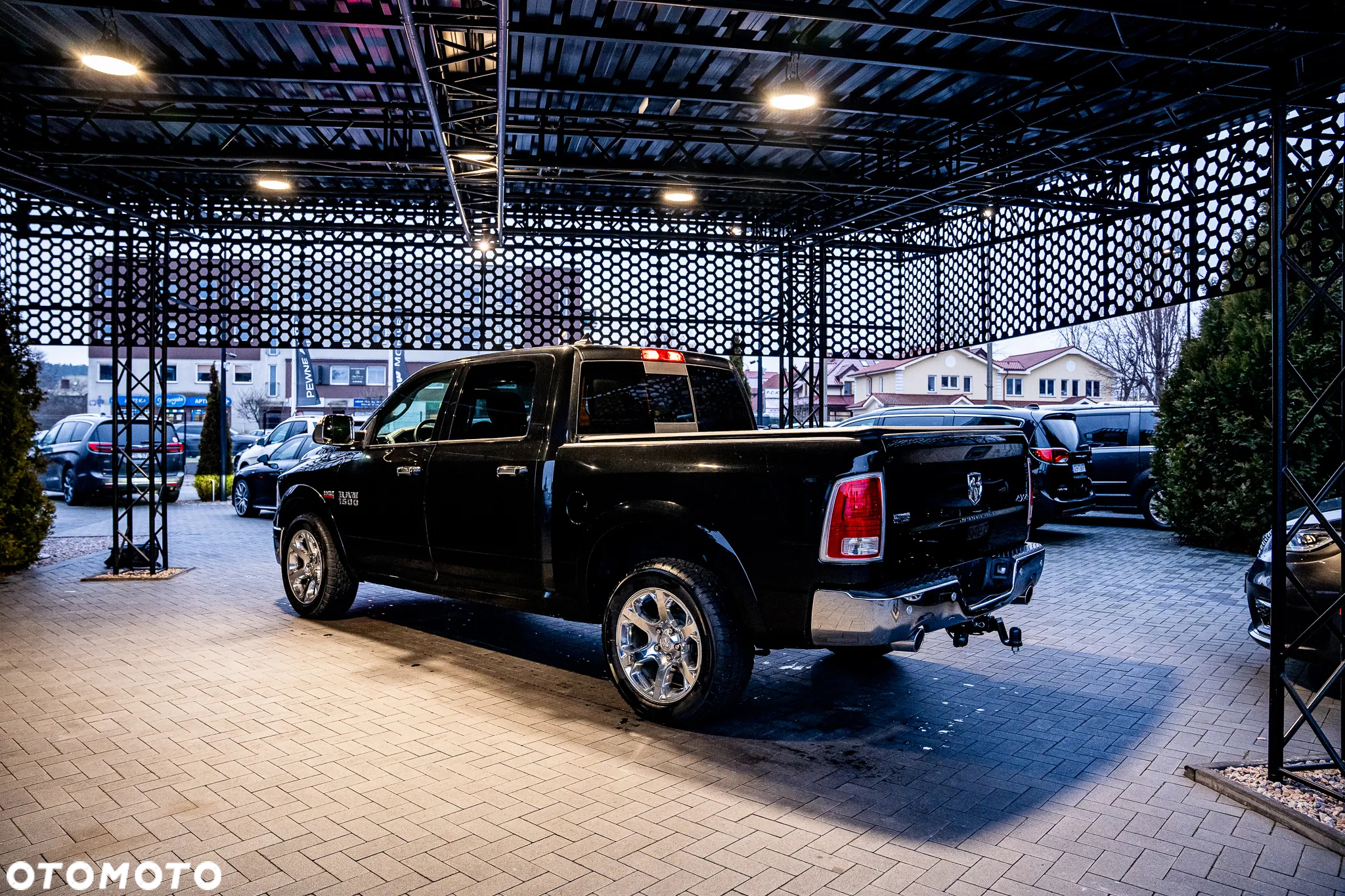 RAM 1500 Crew Cab Laramie - 3