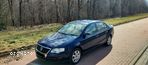 Volkswagen Passat 1.6 Comfortline - 11