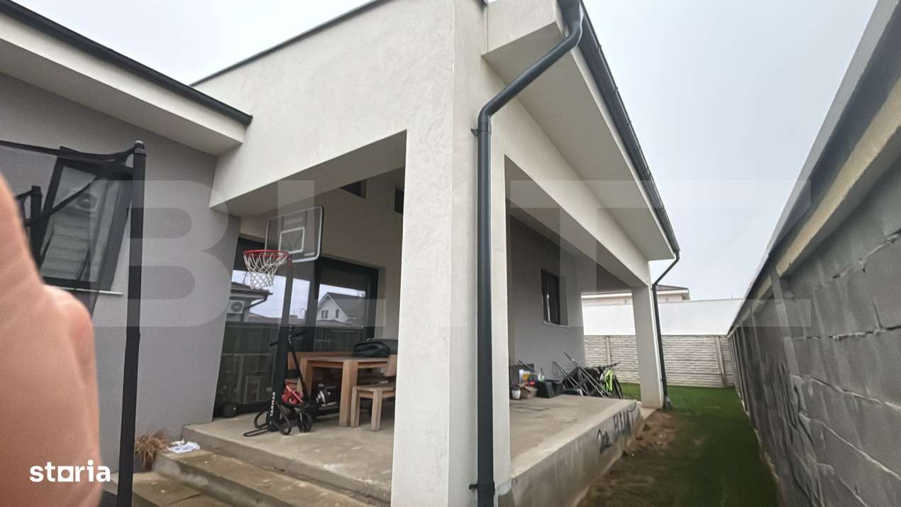 Casa lux pe un singur nivel in Nufarul- OPORTUNITATE - Imagine principală: 5/19